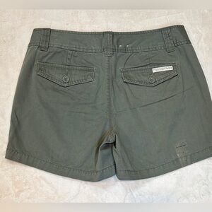 🔴SOLD🔴SOLD🔴Calvin Klein Women’s Shorts 8